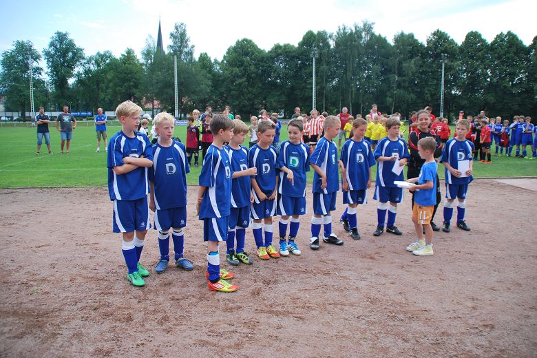 780x520Kinder u.Jugendsportspiele Neustadt-Sa. 1.07 (122).JPG